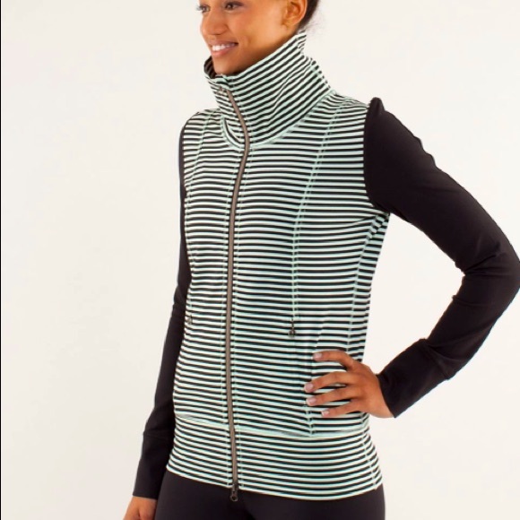 lululemon Daily Yoga Jacket - Picture 3 of 11